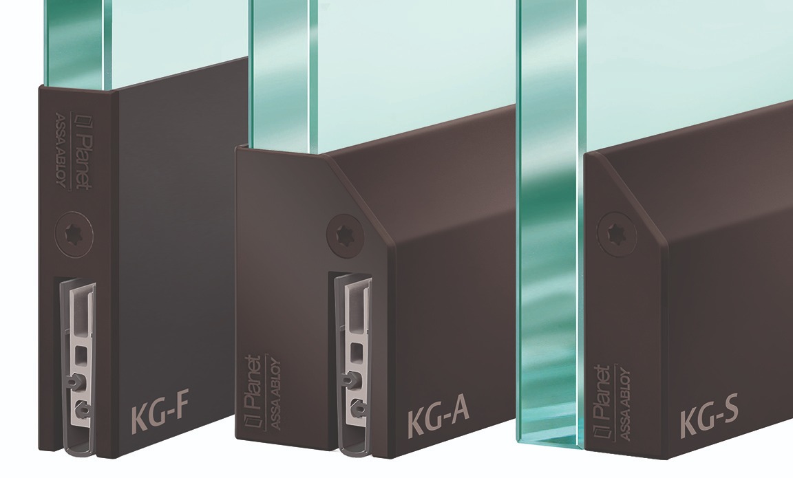 Design funzionale per ogni esigenza con le innovative soglie automatiche Planet per porte in vetro